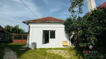 Na predaj 4-izbový rodinný dom s pozemkom 567 m² – Veľké Uhe