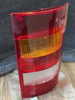 Predám zadný kryt lampy Favorit pick-up