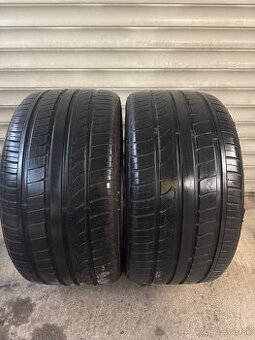275/35R18