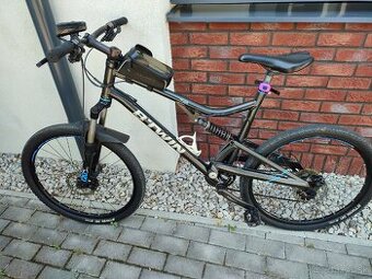 Predám zachovalý celoodpružený horský bicykel 26"