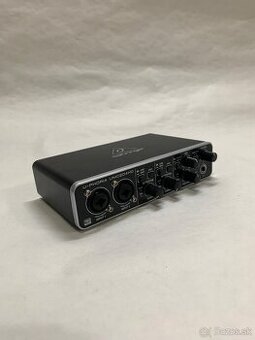 Zvuková karta USB Behringer UMC204HD