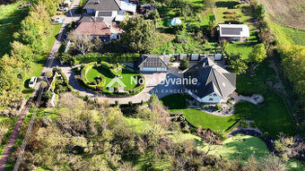 Predaj vily na polosamote s okrasnou záhradou-Nýrovce