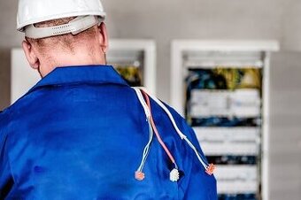 HĽADÁME ELEKTRIKÁROV A MONTÁŽNIKOV SVETIEL – NEMECKO