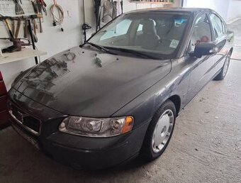 VOLVO S60 2.4i 125kW Momentum