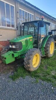 John Deere 5720