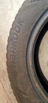 Predám zimnú pneumatiku 185/65 R15