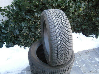 Predám 4x zimné pneu TOYO 215/55 R17 98WXL