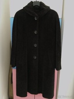 Dlhý tmavohnedý dámsky kabát, velkost M