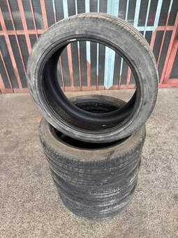 Pirelli scorpion 255/40 R20
