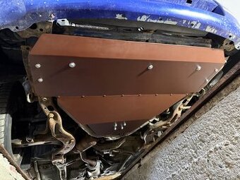 Kryt pod motor Subaru