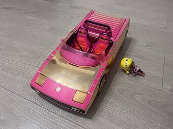 MGA LOL auto s bazénom a tanečným parketom