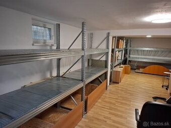 Skladový regál - Pozinkované, ťažký a pevný