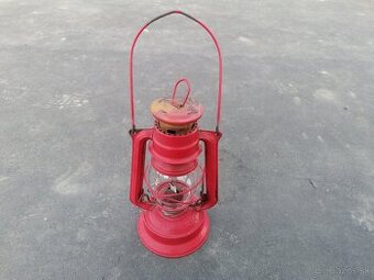 Predám starožitná petrolejová lampa