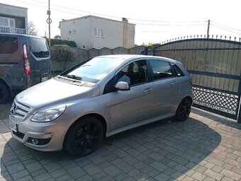 Mercedes Benz B