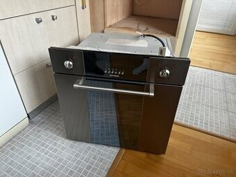 Elektrická vstavaná rúra