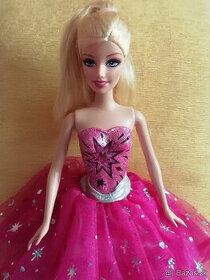 Barbie spevacka a v obojstrannych satach