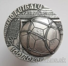 Kúpim medailu 100 rokov trnavského futbalu - 1