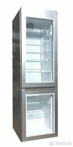 Presklená chladnička INDESIT 400 litrov strieborná