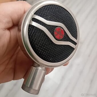 Predám zberateľský mikrofón Tesla v etui - 1