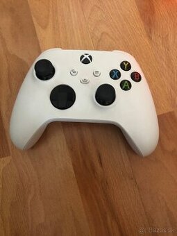Predám xbox ovládač bez stick driftu