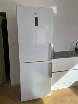 Whirlpool Kombinovaná chladnička BILELA
