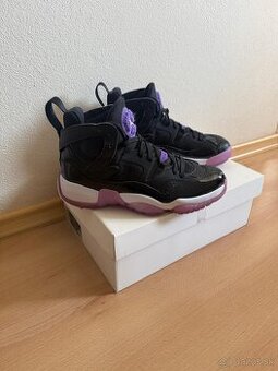Tenisky Jordan Jumpman Two Trey