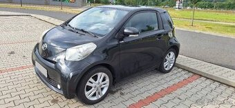 Toyota iQ 1,0 automat CVT max.