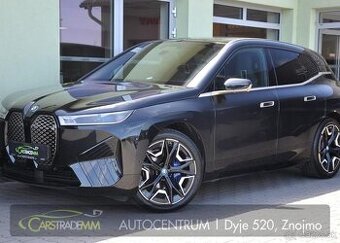 BMW iX xDrive40 HUD H/K TAŽNÉ 240 kw