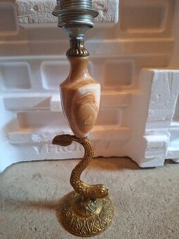Starozitna figuralna lampa