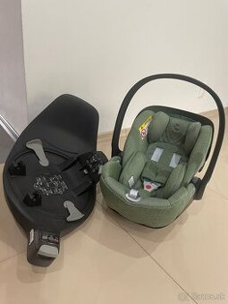 Cybex Cloud T+ a základňa Cybex Base T black