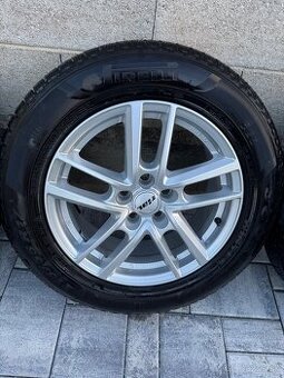 Alu disky R17 obuté na zimných pneu 215/65/17 Pirelli - 1