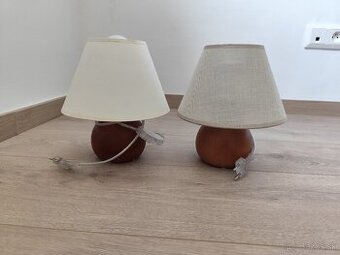 Predám dve stolové lampy