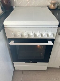 Kombinovaný Plynový Sporák ELECTROLUX 50 CM
