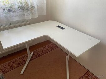 Rohový písací stôl MEBEL-Partner — biely (L-tvar)