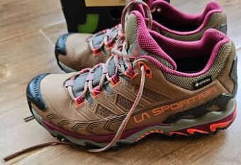 Turisticke topanky La Sportiva Goretex vel. 37