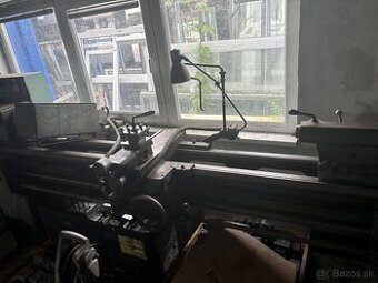 Hrotový soustruh TOS SN 45 B/1500