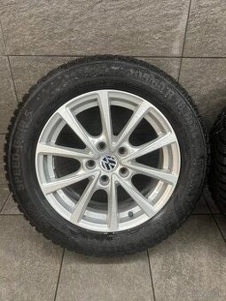 Predam 205/60 R16 zimnu sadu s gumami