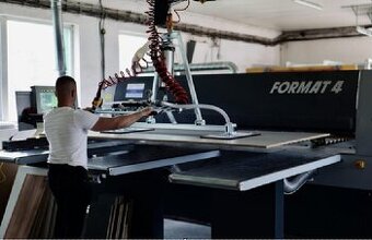 Operátor v stolárskej výrobe