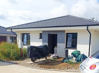 Predám 4-izb rodinný dom 108m2 v obci Radošovce (J.Bohunice)