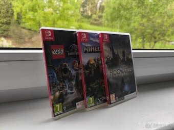 Hry na Nintendo Switch Hogwarts Legacy, Lego Jurassic World