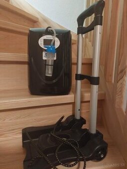 Kyslikový koncentrátor  zo založnym zdrojom