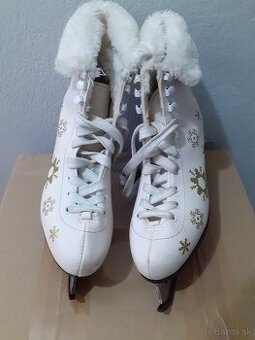 dievčenske korčule