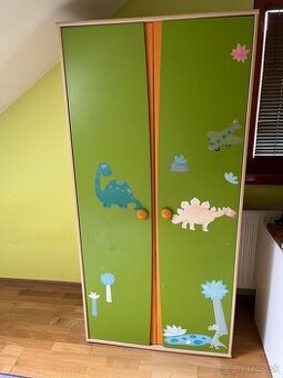 Posteľ a skriňa do dětského izby