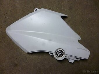 Yamaha X-MAX 400. Pravá přední kapota.  Rok 2014