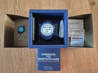 Omega X Swatch Mission To Earthphase Moonshine Gold Snoopy