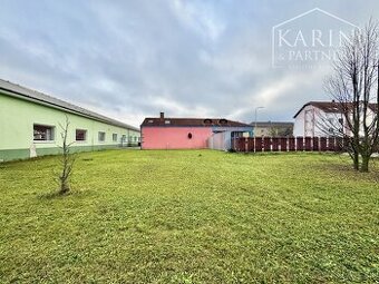 Prenájom pozemku priamo pri hlavnej ceste v Holíči