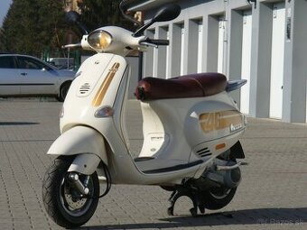 Vespa et 4 125