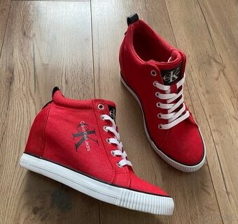 Damske tenisky na platforme Calvin Klein