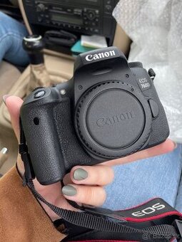 Canon EOS 760D