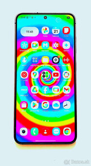 Samsung galaxy S24,vyborny stav,spickovy fotak,vykonny